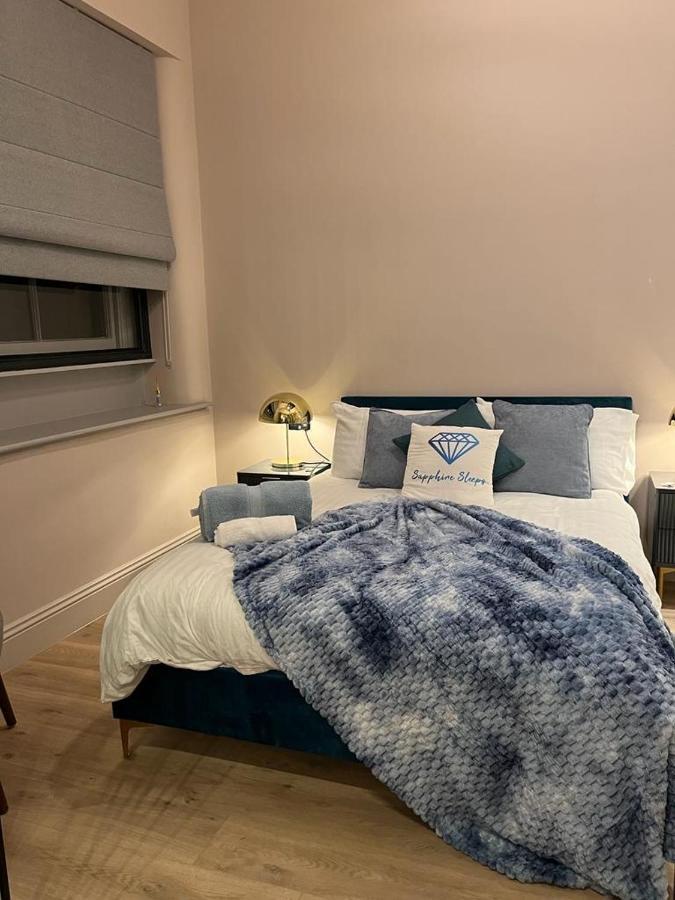 M1 City Centre 3 Bed 3 Bath Luxe Penthouse Manchester Buitenkant foto