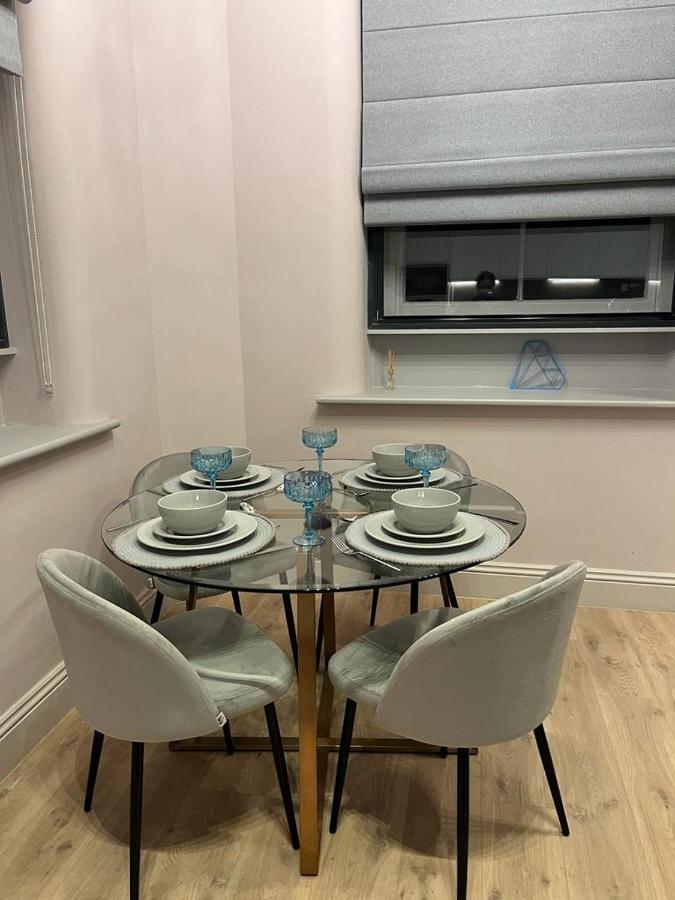 M1 City Centre 3 Bed 3 Bath Luxe Penthouse Manchester Buitenkant foto