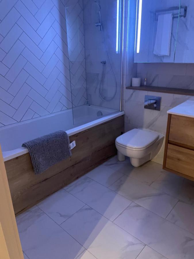 M1 City Centre 3 Bed 3 Bath Luxe Penthouse Manchester Buitenkant foto