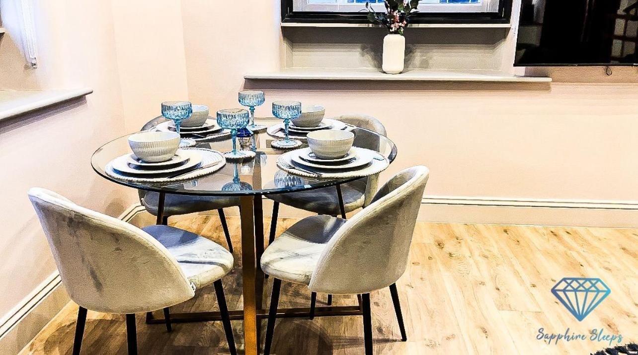 M1 City Centre 3 Bed 3 Bath Luxe Penthouse Manchester Buitenkant foto