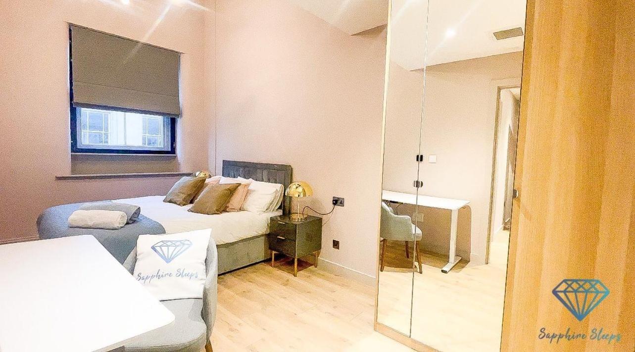 M1 City Centre 3 Bed 3 Bath Luxe Penthouse Manchester Buitenkant foto
