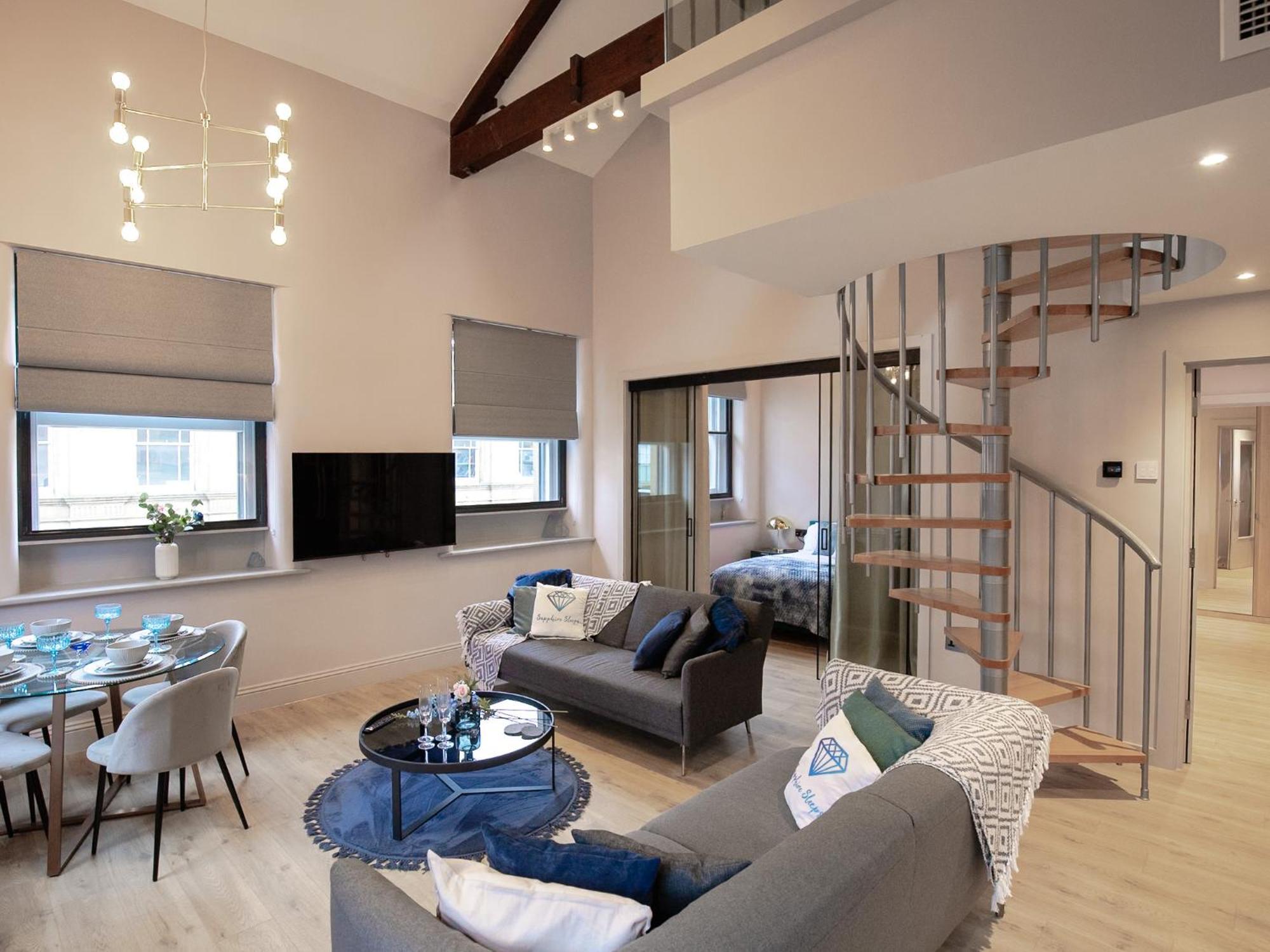 M1 City Centre 3 Bed 3 Bath Luxe Penthouse Manchester Buitenkant foto