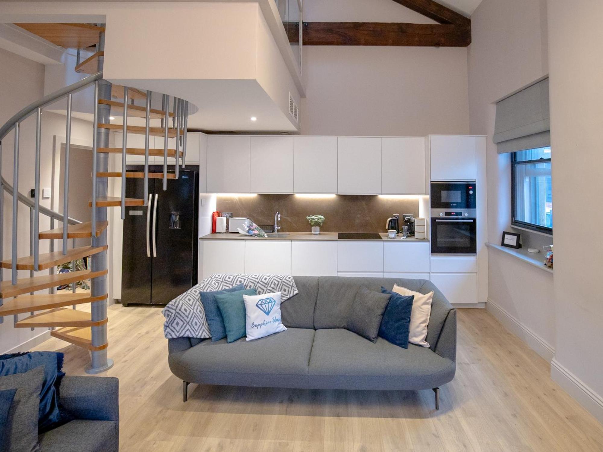 M1 City Centre 3 Bed 3 Bath Luxe Penthouse Manchester Buitenkant foto