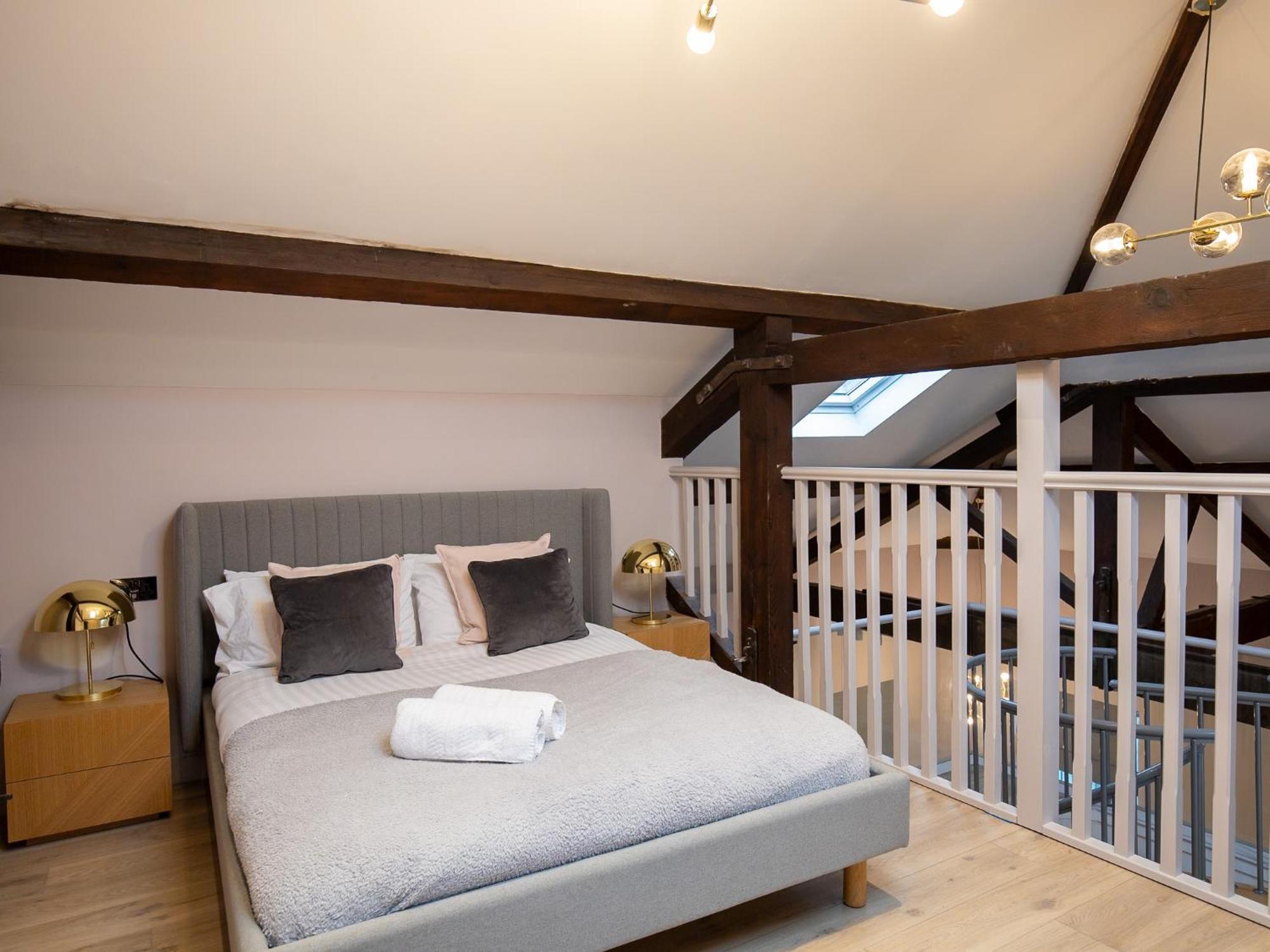 M1 City Centre 3 Bed 3 Bath Luxe Penthouse Manchester Buitenkant foto
